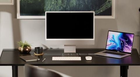 Xuất Hiện Bàn Thông Minh Trang Bị Cả Màn Hình Oled Tự Nâng Hạ