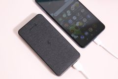  Pin sạc dự phòng Polymer 10000mAh Không dây Type C PD QC3.0 Xmobile PowerLite P106WD Đen 
