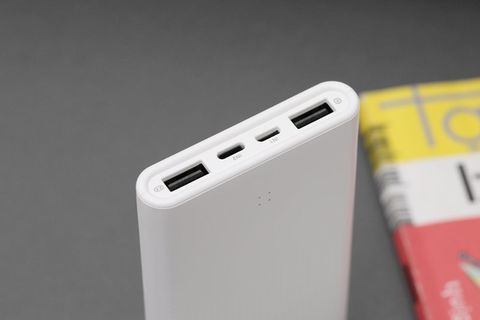 Pin sạc dự phòng Polymer 10000mAh Lightning eValu PJ JP189SL Trắng