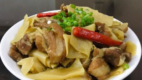 Cách làm thịt kho măng chua thơm ngon, đậm vị cho bữa cơm nhà