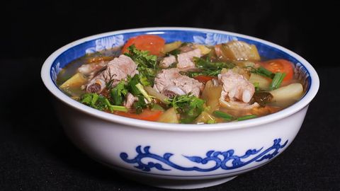 2 Cách nấu canh cải chua sườn non heo và thịt heo thơm ngon, đơn giản