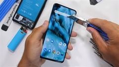  Thử nghiệm cào xước, bẻ cong, nung nóng màn hình của smartphone 5G dùng chip Snapdragon 765G, giá tốt OnePlus Nord 