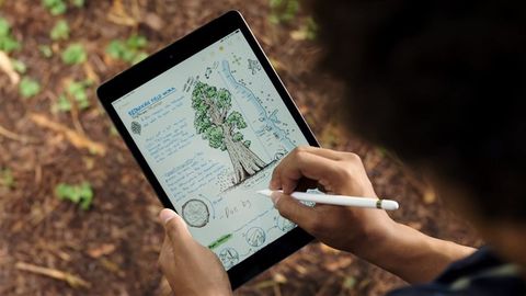 Apple ra mắt iPad thế hệ 8 10.2 inch với vi xử lý Apple A12 mạnh mẽ hơn, hỗ trợ Apple Pencil, giá bán 7.6 triệu đồng