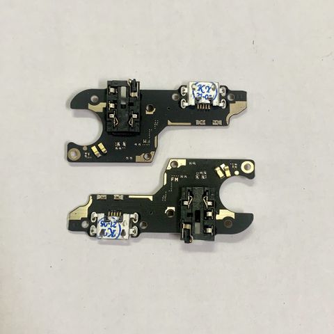 Cụm micro, socket màn hình ​Oppo R15