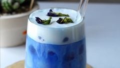  Cách làm trà sữa hoa đậu biếc hot hit siêu đẹp mắt 