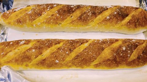 Cách làm bánh mì baguette kiểu Pháp tại nhà thơm ngon, hấp dẫn