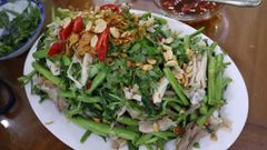  Cách làm gỏi gà rau nhút thơm ngon đơn giản dễ làm ai cũng mê 