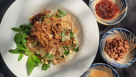 Cách làm gỏi đu đủ khô bò (bò hít) cực dễ, đảm bảo ăn là mê