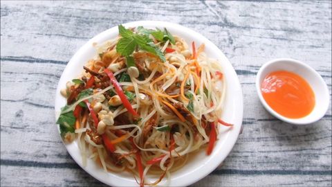 Cách làm nộm đu đủ bò khô giòn ngon khó cưỡng đơn giản tại nhà