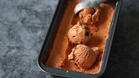 2 cách làm kem trà sữa Thái thơm ngon lạ miệng giải nhiệt ngày nắng nóng