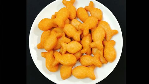 Cách làm bánh quy con cá chiên giòn rụm, thơm ngon chuẩn vị tuổi thơ