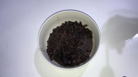2 cách làm chân gà hầm đậu đen bổ dưỡng thanh mát ngon dễ cho gia đình