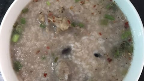 Cách nấu cháo giò heo đậu đen mềm thơm béo bùi cho ngày chán cơm