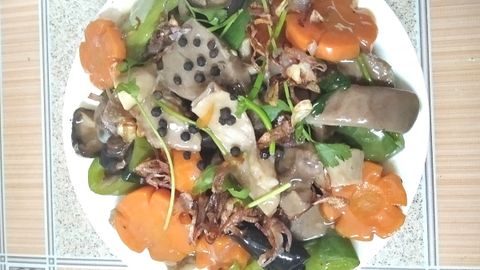 Cách làm bao tử nấu tiêu ăn với bánh mì và bún tươi cực ngon miệng