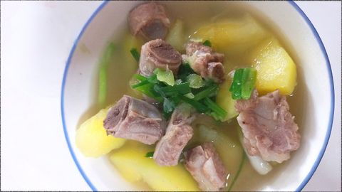 Cách nấu canh đu đủ nấu sườn non cực đơn giản ngay tại nhà