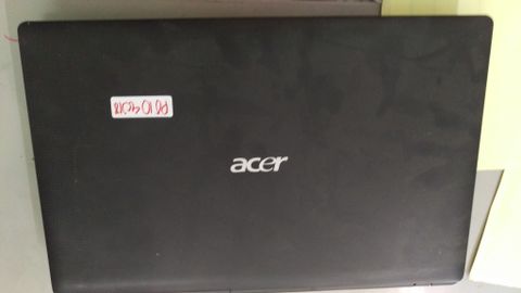 Xác Loptop Acer Pew76