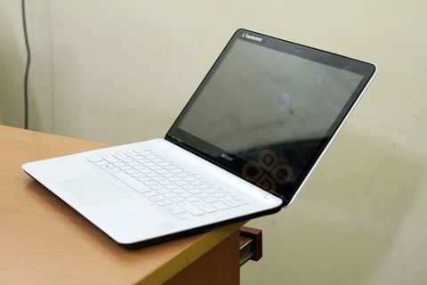 Laptop Sony Vaio Svf14217sgw