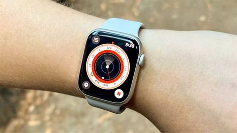 Trên Tay Apple Watch Series 8 Tại Việt Nam: Thiết Kế Vẫn Sang Xịn Mịn.