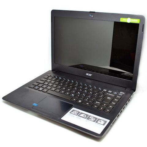 Acer One  Z1402
