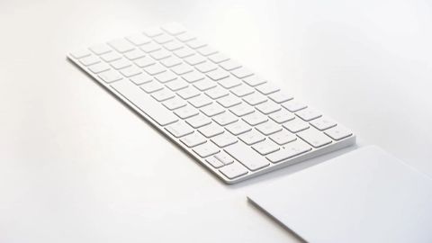 Sáng chế mới tiết lộ bàn phím Magic Keyboard trong tương lai sẽ tích hợp macOS