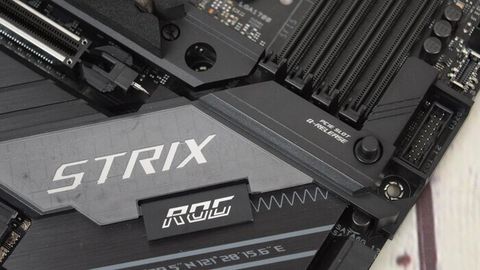 Cải tiến của Asus giúp việc tháo card đồ họa trở nên dễ dàng trên Z690