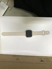  Apple Watch Series 7 GPS, 41mm Starlight Aluminium Case with Starlight Sport Band - Regular (MKMY3VN/A) 