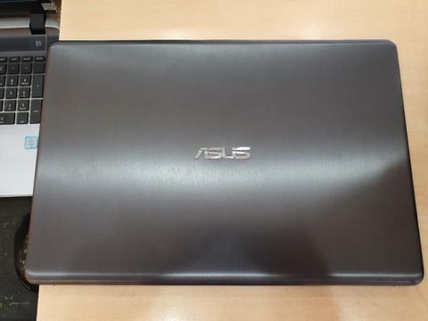 Asus S530UA i5 8250U/4GB/1TB/15.6