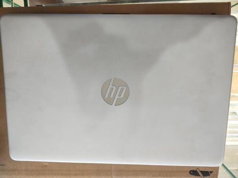 HP 15s du0042TX i3 7020U/4GB/1TB/2GB MX110/15.6''F/Win10/(6ZF75PA)/Bạc