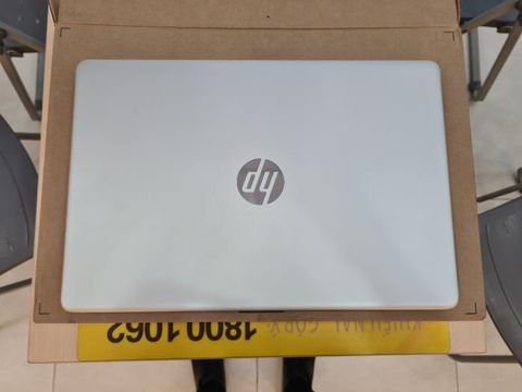 HP 15s du0070TX i5 8265U/8GB/1TB/2GB MX130/15.6