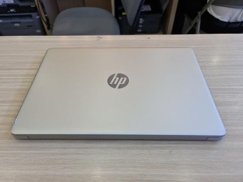 HP 15s du0070TX i5 8265U/8GB/1TB/2GB MX130/15.6