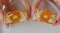  Cách làm bánh trung thu nhân dừa sầu riêng bằng nồi chiên không dầu 