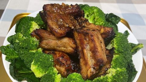 Cách làm sườn nướng mật ong bằng nồi chiên không dầu cực ngon