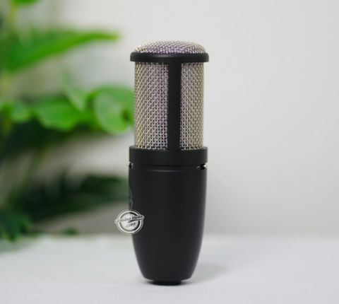 Microphone thu âm Podcast/phòng thu/Livestream Audio AKG P420