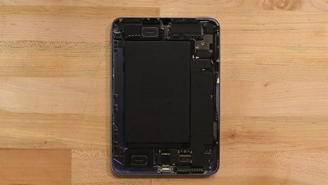 Bật Mí Chi Tiết Đặc Biệt Trên Ipad Air 5 Hỗ Trợ Việc Thay Pin Dễ Dàng Hơn