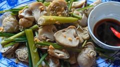  3 cách làm nấm rơm hấp sả thơm ngon khó cưỡng đơn giản cho gia đình 