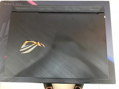 Asus G512 i5 10300H/8GB/512GB/4GB GTX1650Ti/15.6