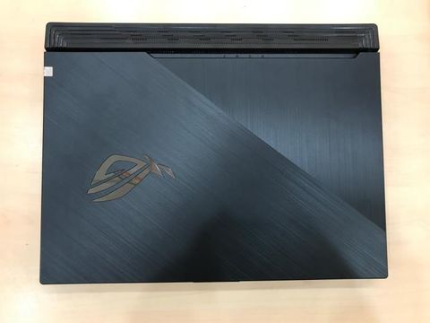 Asus G512 i7 10750H/8GB/512GB/4GB GTX1650Ti/15.6