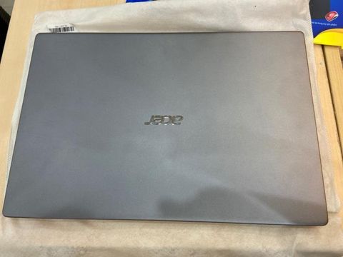 Acer Swift SF314 57G 53T1 i5 1035G1/8GB/512GB SSD/2GB MX250/14