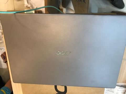 Acer Swift SF314 57G 53T1 i5 1035G1/8GB/512GB SSD/2GB MX250/14