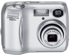  Nikon Coolpix 3200 