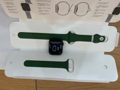  Apple Watch Series 7 GPS, 45mm Green Aluminium Case with Clover Sport Band - Regular (MKN73VN/A) 