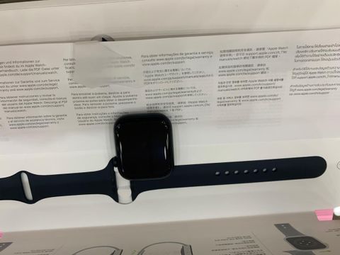 Apple Watch Series 7 GPS, 45mm Midnight Aluminium Case with Midnight Sport Band - Regular (MKN53VN/A)