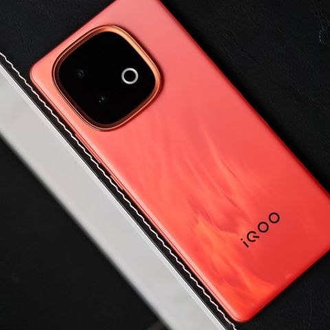 iQOO Z10 Turbo Pro 5G 16GB/256GB Sa Mạc
