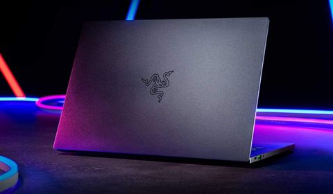 Razer Blade Stealth 13 RZ09-02812E52-R3U1