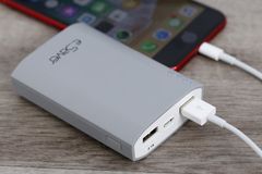  Pin sạc dự phòng 7500mAh eSaver LA Y323S Xám 