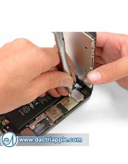 Sửa iPhone 5 giá rẻ lấy liền quận 10 - Bảo Hành One