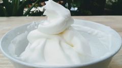  2 cách làm kem tươi trang trí bánh kem từ sữa tươi và whipping cream 