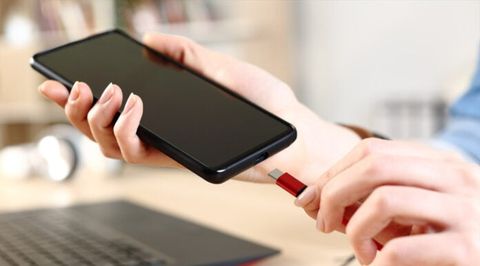 Eu Thông Qua Luật Chuẩn Sạc Chung Type-c Vào Năm 2024, Còn Mỗi Apple