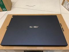  Asus F571GT i5 9300H/8GB/32GB+512GB/4GB GTX1650/15.6