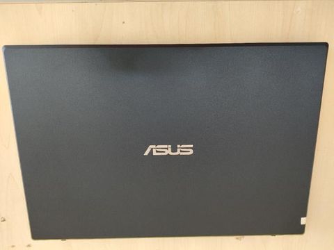 Asus F571GT i5 9300H/8GB/32GB+512GB/4GB GTX1650/15.6
